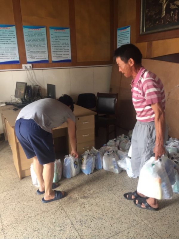 三伏高温送清凉  致敬一线ledong乐动(中国)体育官方网站
人